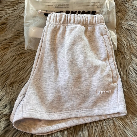 NWOT Skims classic cotton fleece shorts - Picture 3 of 7